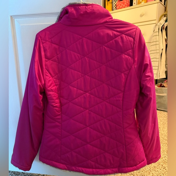 The North Face Pink Puffer Jacket - Picture 2 of 3